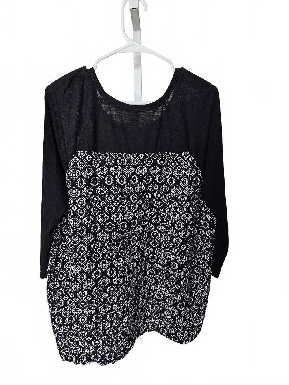 Black Long Sleeve Tunic with Patterned Side Panels - Picture 3 of 4